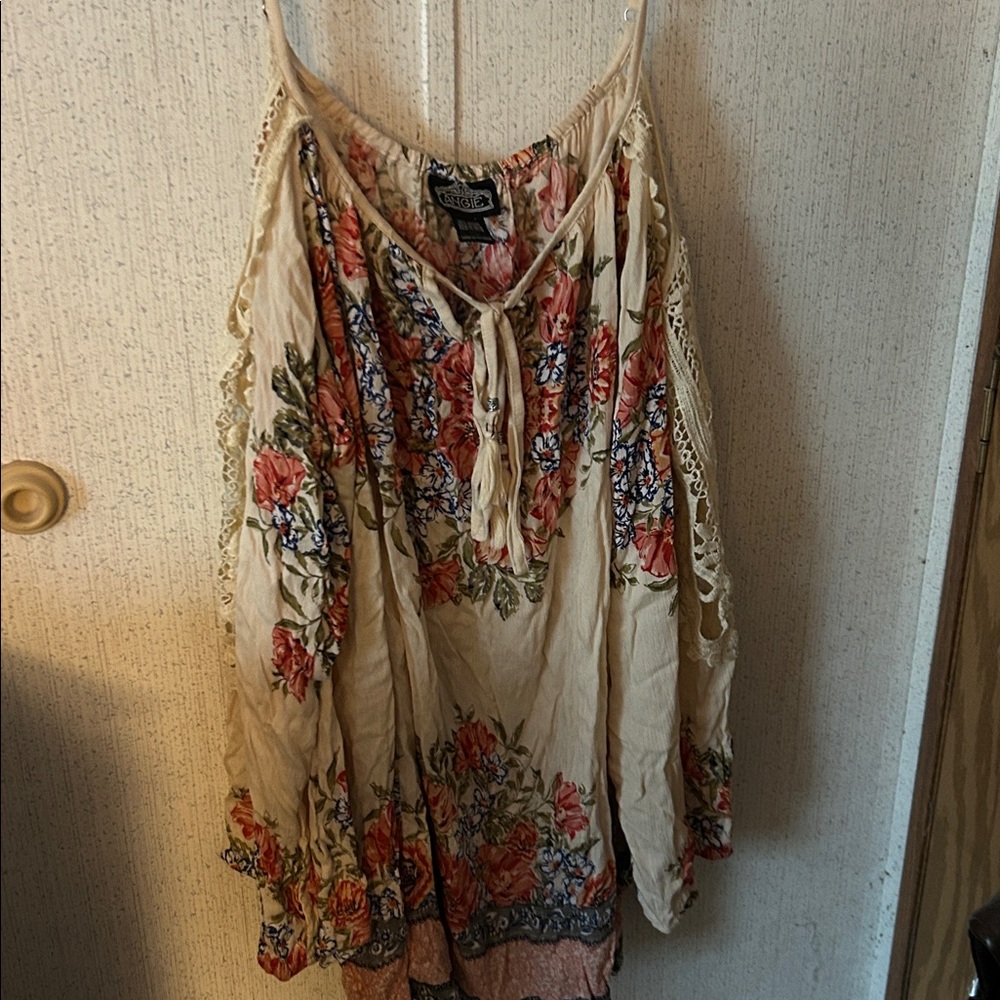 Floral Boho Blouse with Lace Details